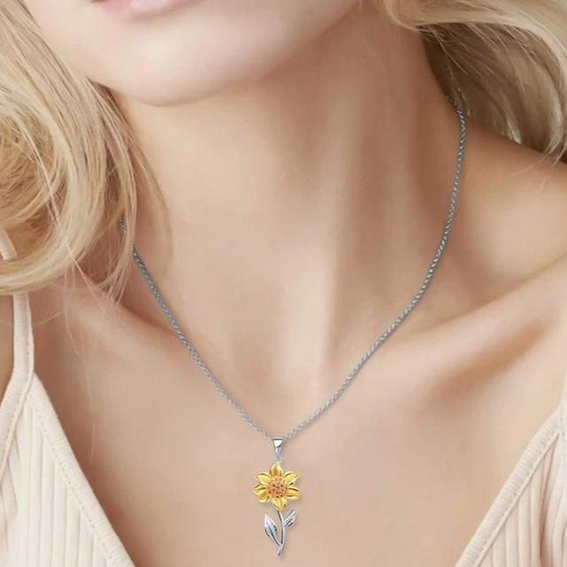 Sunflower Necklace 🌼 - Pretty Little Wish.com